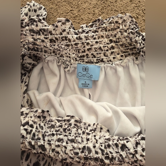 CeCe Julia Off The Shoulder Animal Print Top - Picture 3 of 5